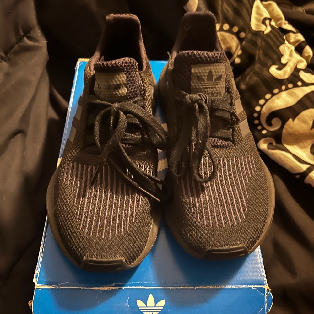 Adidas Swift Run